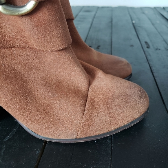 Jeffrey Campbell City Slick Women's 7 Tan Ankle Booties Gold Horse Bit Buckle - Picture 2 of 12